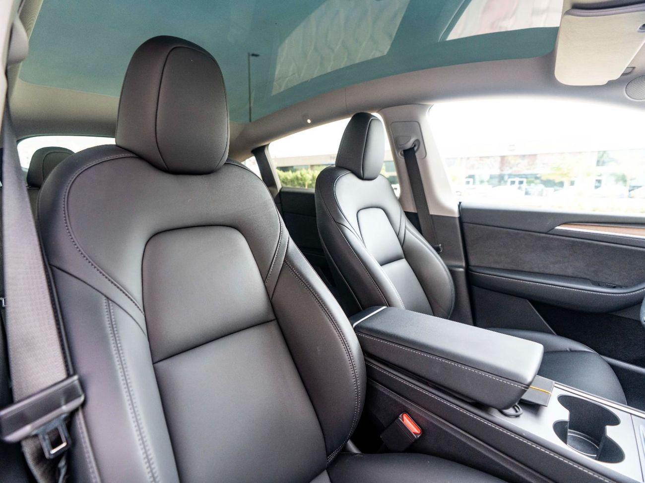 Tesla Model Y Long Range (AWD)