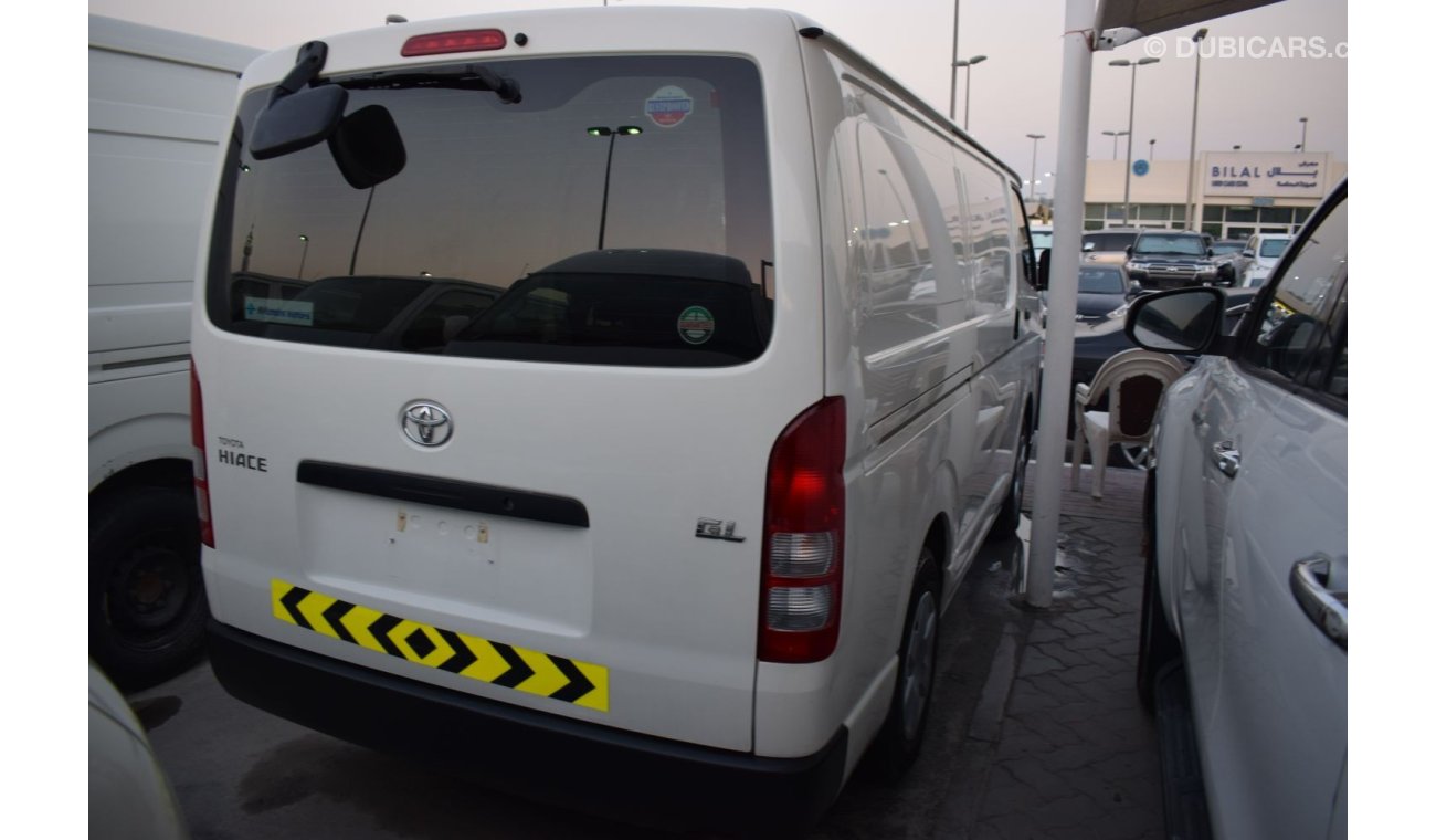 تويوتا هاياس Toyota Hiace Delivery Van,model:2018. Only done 15000 km