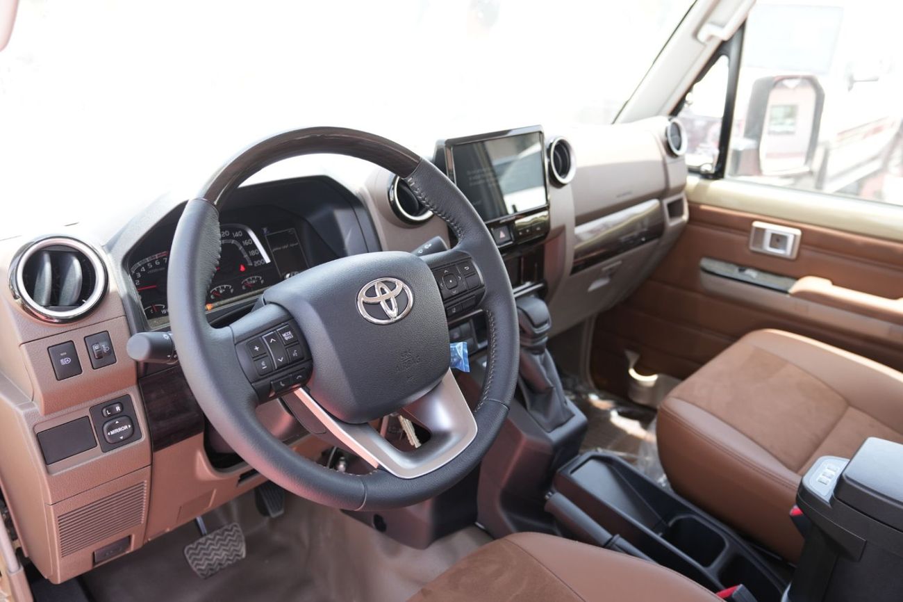 تويوتا لاند كروزر بيك آب TOYOTA LC79 PICK-UP SINGLE CABIN 4.0L V6 A/T  FULL OPTION MY26