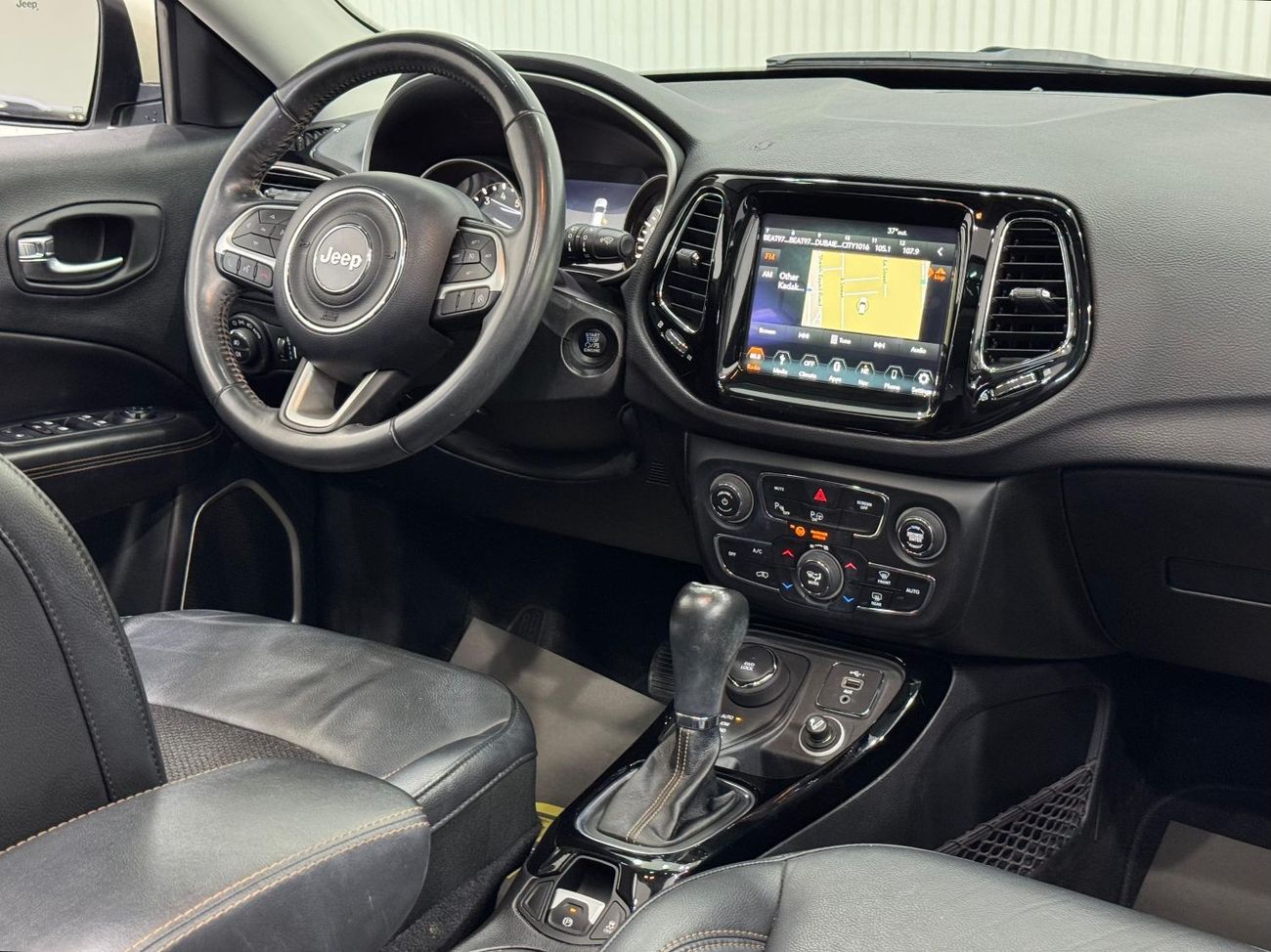 Jeep Compass Limited 2.4L (180 HP) 2019 Jeep Compass Limited, Warranty, Full Service History, Low kms, GCC