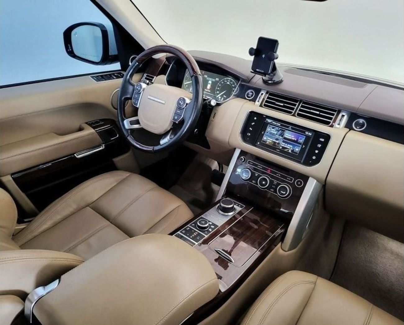 لاند روفر رينج روفر 5.0L-8CYL-Full Option-Excellent Condition GCC Specs