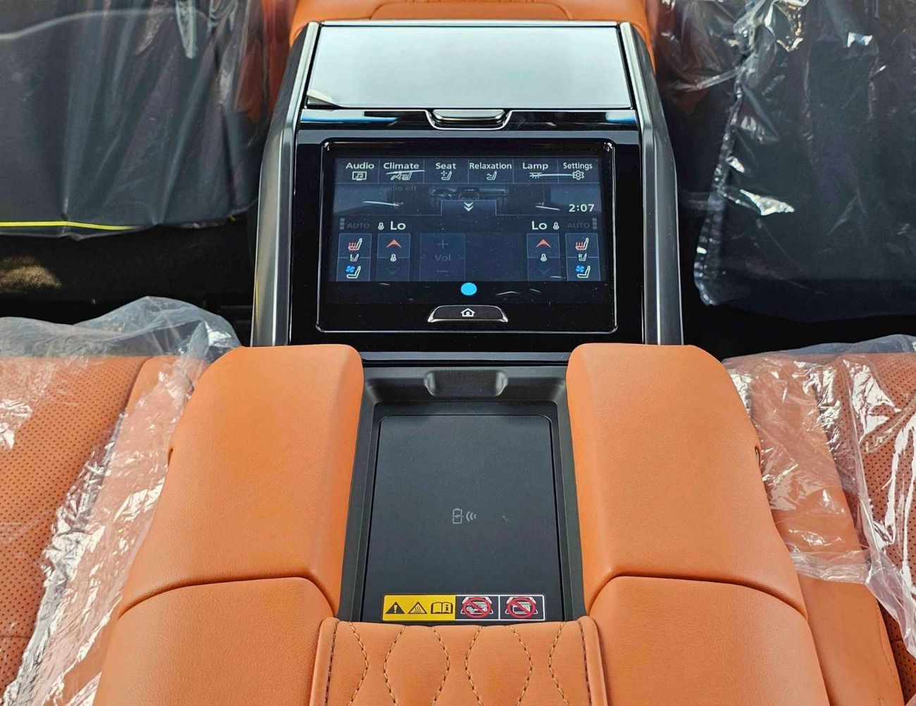 Lexus LX 700h HYBRID/ VIP SEATS FULL OPTION/ PETROL AT 3.5L V6 4WD/CODE#LX7HV