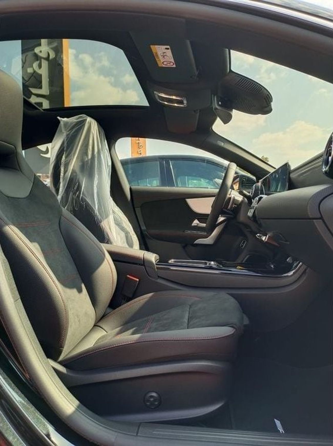 مرسيدس بنز CLA 200 AMG 5 years Warranty 2025 GCC