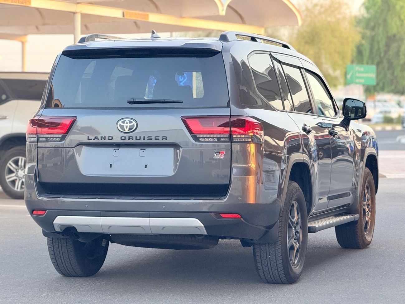 تويوتا لاند كروزر Lc300 Toyota Landcruiser 2023 RHD diesel engine