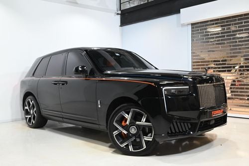 رولز رويس كولينان BLACK BADGE رولز رويس كولينان بلاك بادج 2021، بتصميم مُحسّن، ضمان رولز رويس حتى مايو 2027، سجل صيانة رولز رويس،