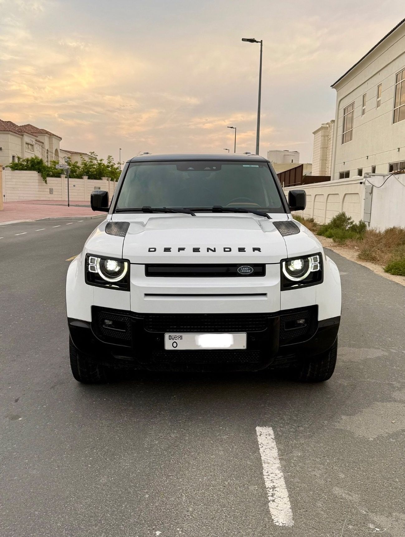 Land Rover Defender 90 SE P300 2.0L