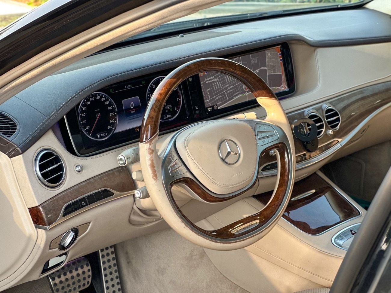 Mercedes Benz S400 Mercedes-Benz S400 AMG | Gcc Specs