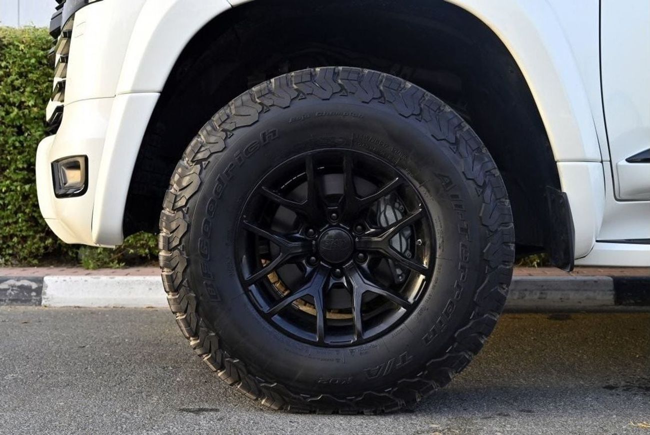 Toyota Land Cruiser 300 Xtreme