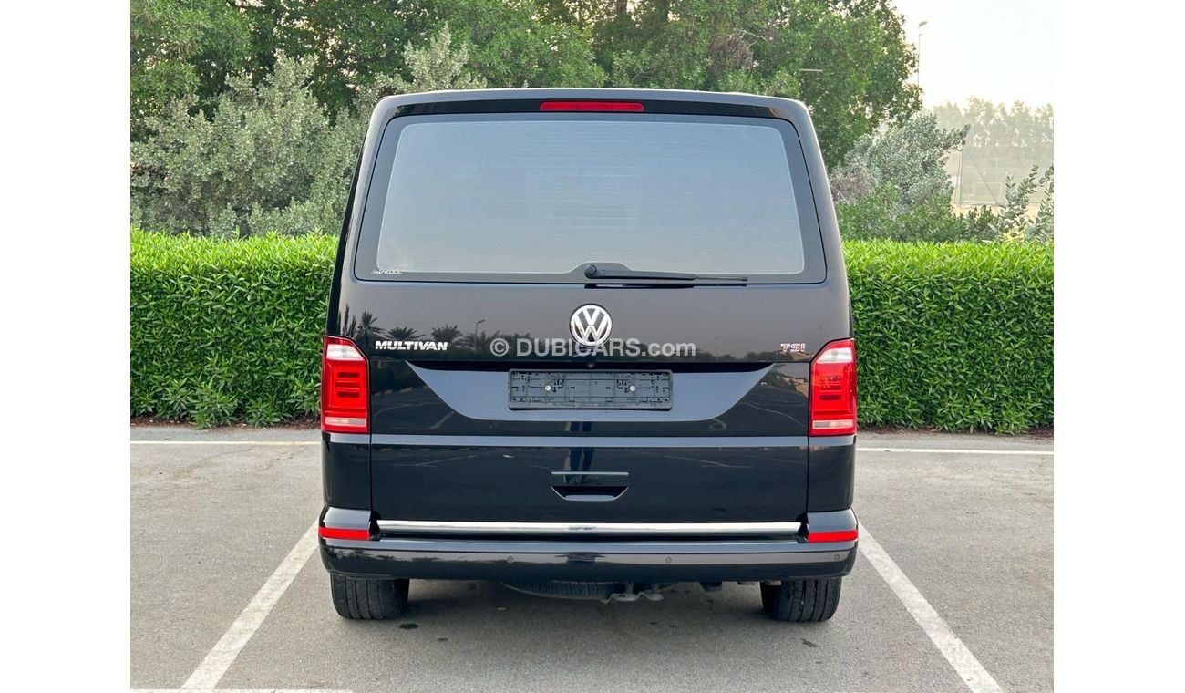 Volkswagen Multivan Hihgline Multivan 2018 GCC V4 // Orginal Paint // Accident Free // 2Keys // Perfect Condition