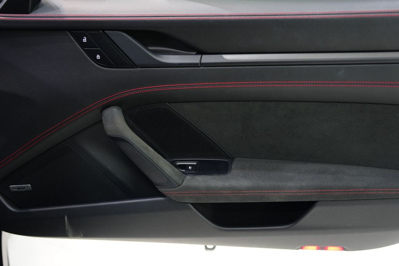 Porsche 911 Carrera GTS 3.0L (450 HP) Convertible Bose Audio, Sport Chrono Package, Al Nabooda Warranty!!