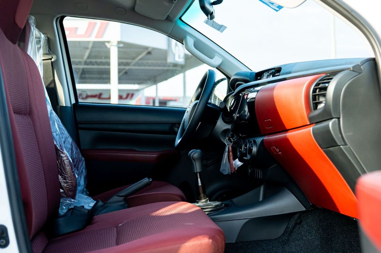 Toyota Hilux 2026 Toyota Hilux 2.4L Turbo Diesel 4WD (6-Speed Manual)