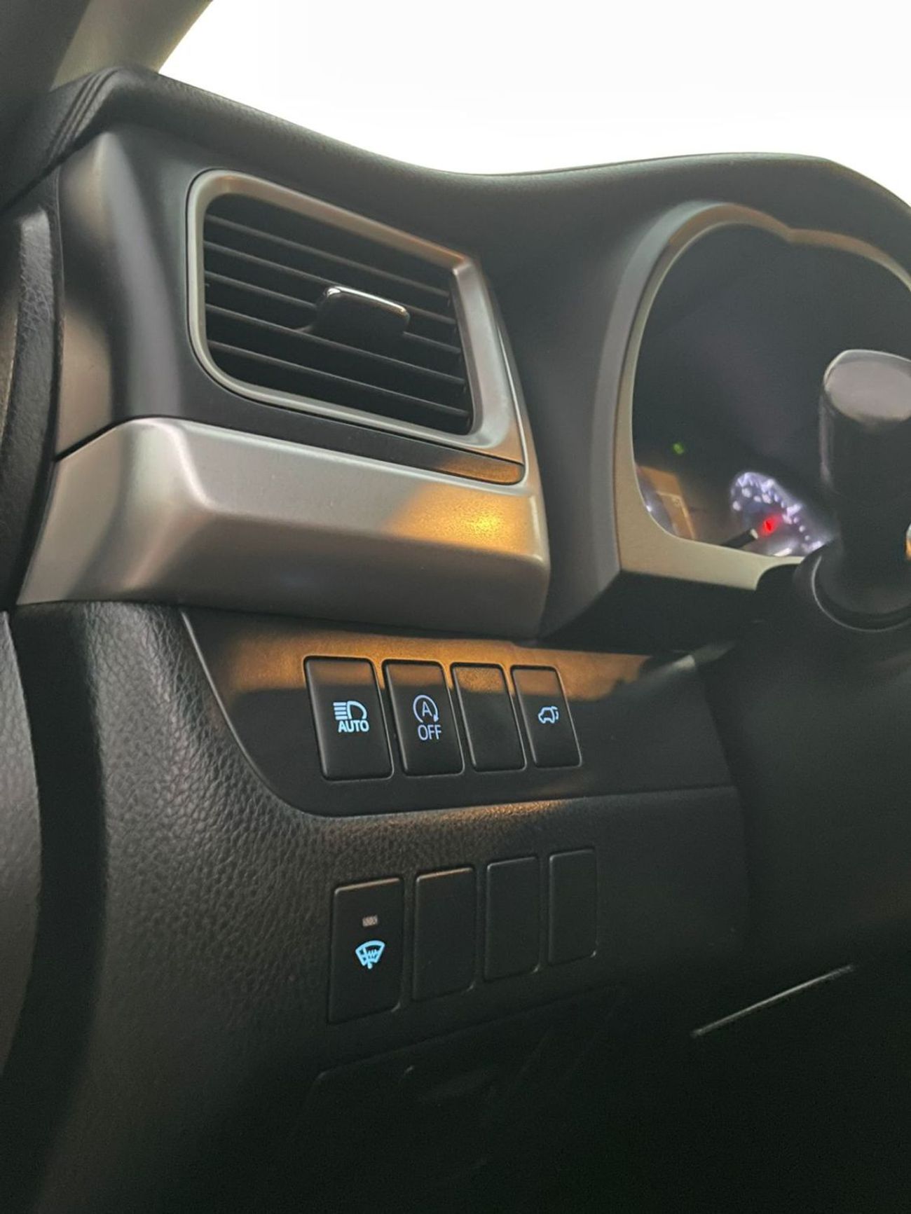 Toyota Highlander 2017 Toyota Highlander LE+ MidOption - 3.5L V6 - 4x4 AWD - Full 7 Seater - Trunk Auto