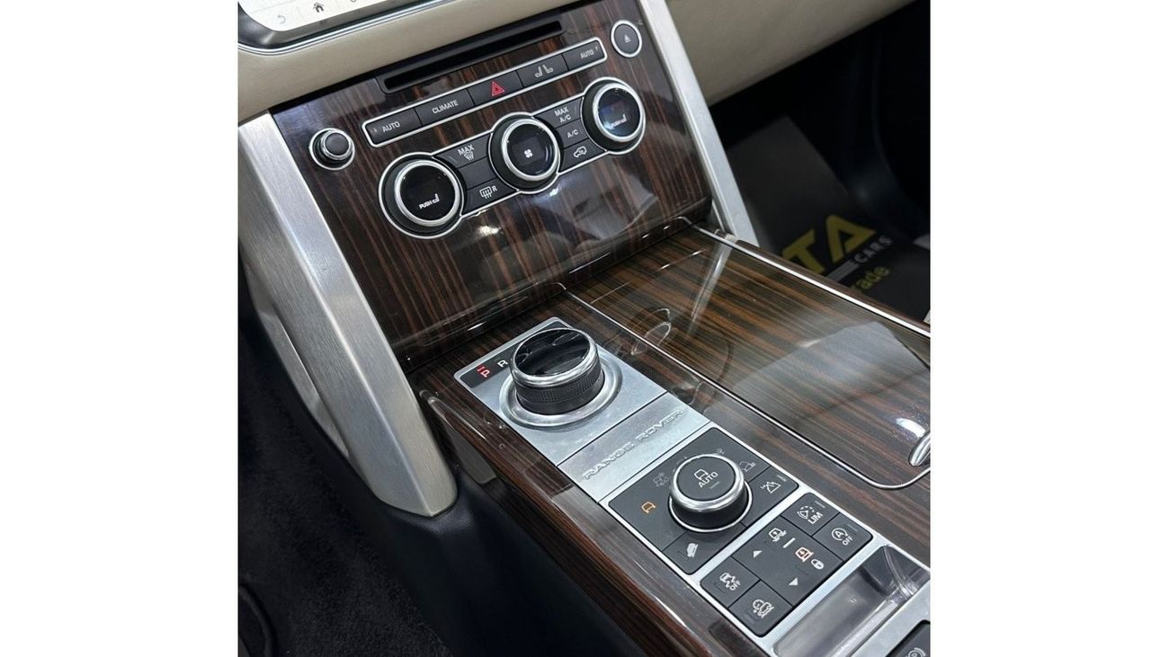 لاند روفر رينج روفر 2017 Range Rover Vogue SE Supercharged, Warranty, Service History, Full Options, Low Kms, GCC