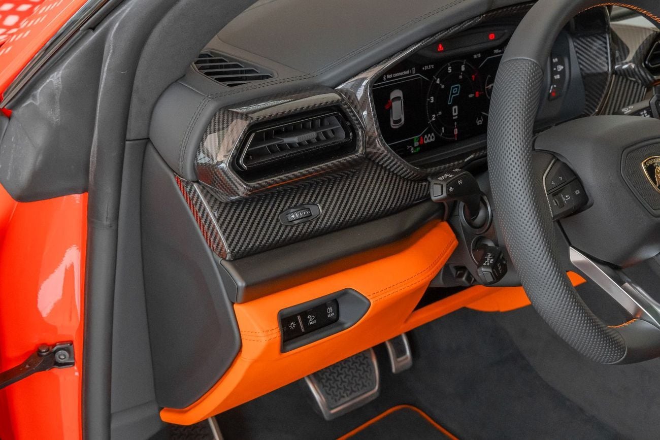 Lamborghini Urus SE Slightly Used | WARRANTY & SERVICE CONTRACT | FULL CARBON FIBER | 2025