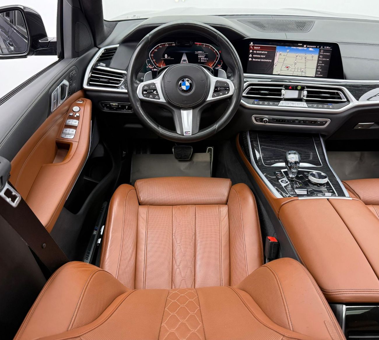 بي أم دبليو X7 40i 3.0L 2022 BMW X7 xDrive40i M-Sport, 2026 BMW Warranty, Full BMW Service History, 7 Seater, GCC