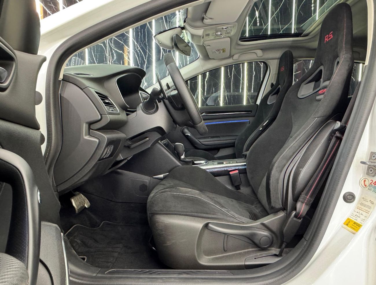 رينو ميجان RS I4 (300HP) 2024 Renault Megane, Sep 2027 Renault Warranty, Full Renault Service History, Very Low