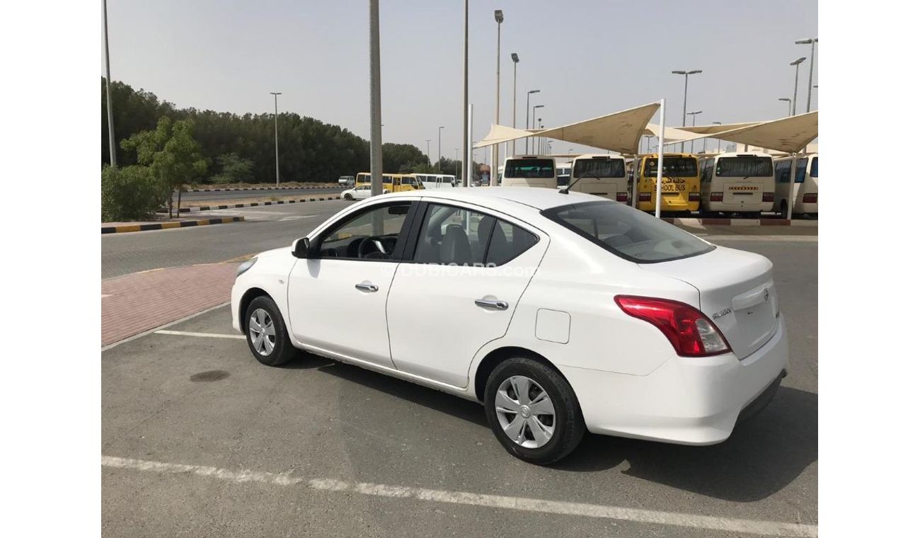 Nissan Sunny Nissan suny 2015 gcc very good car