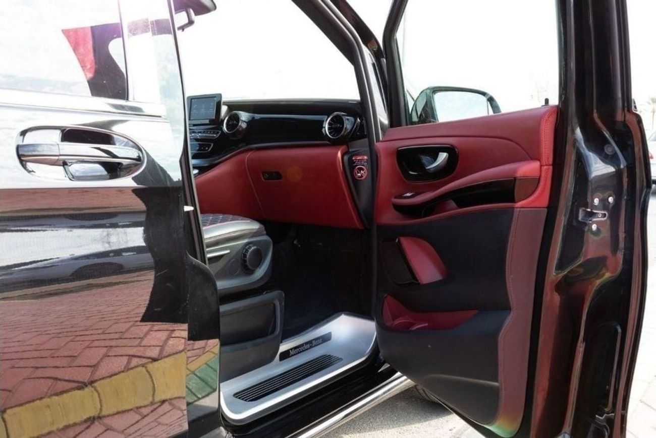 Mercedes-Benz V 250 2022 Mercedes Benz V250 VIP Luxury 2.0 - Black inside Dark Rose | Export Only