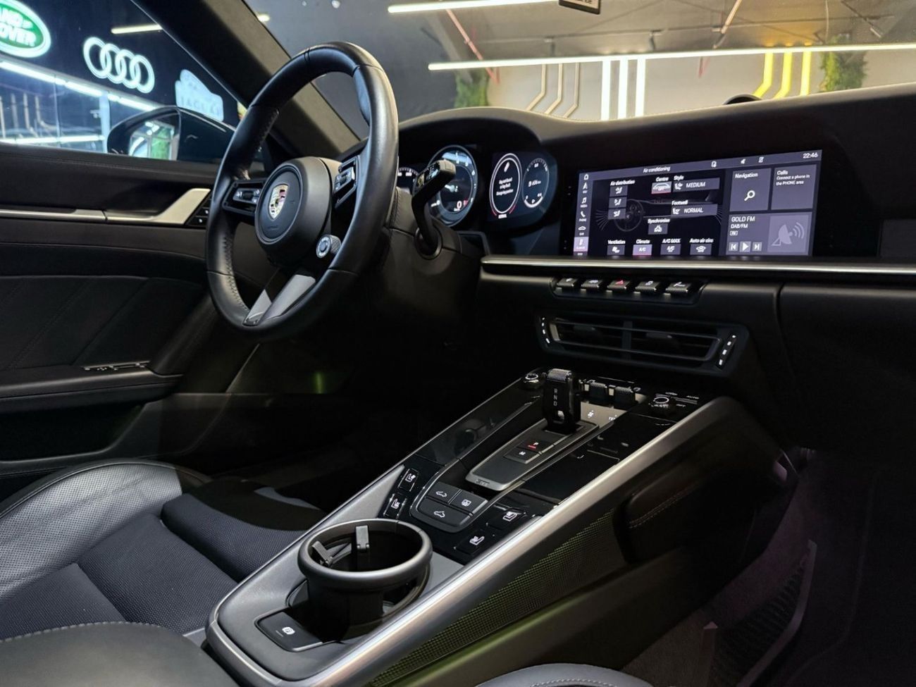 بورش 911 Turbo S 3.8L (645 HP) Coupe 2021 Porsche 911 Turbo S - Dealer Warranty -  Fully Loaded