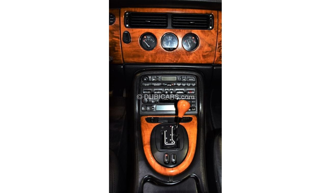 Jaguar XK OLD BUT FRESH AMAZING!!! JAGUAR XK8 2000 Model!! in Grey Color! GCC Specs