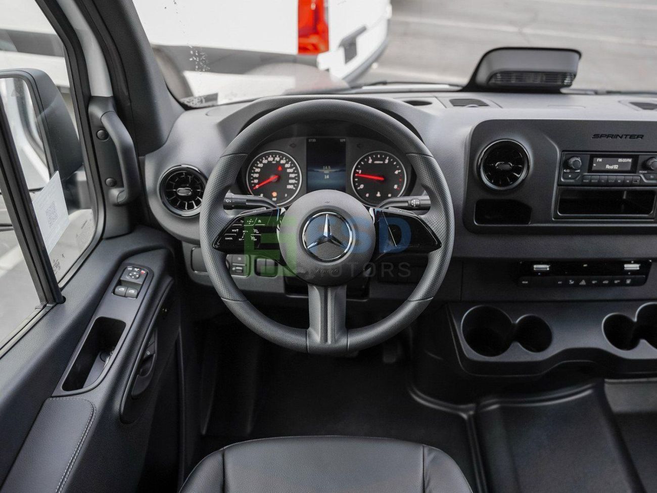 مرسيدس بنز سبرينتر Mercedes-Benz Sprinter Passenger Van 2500 High Roof I4 Diesel 144 RWD WB