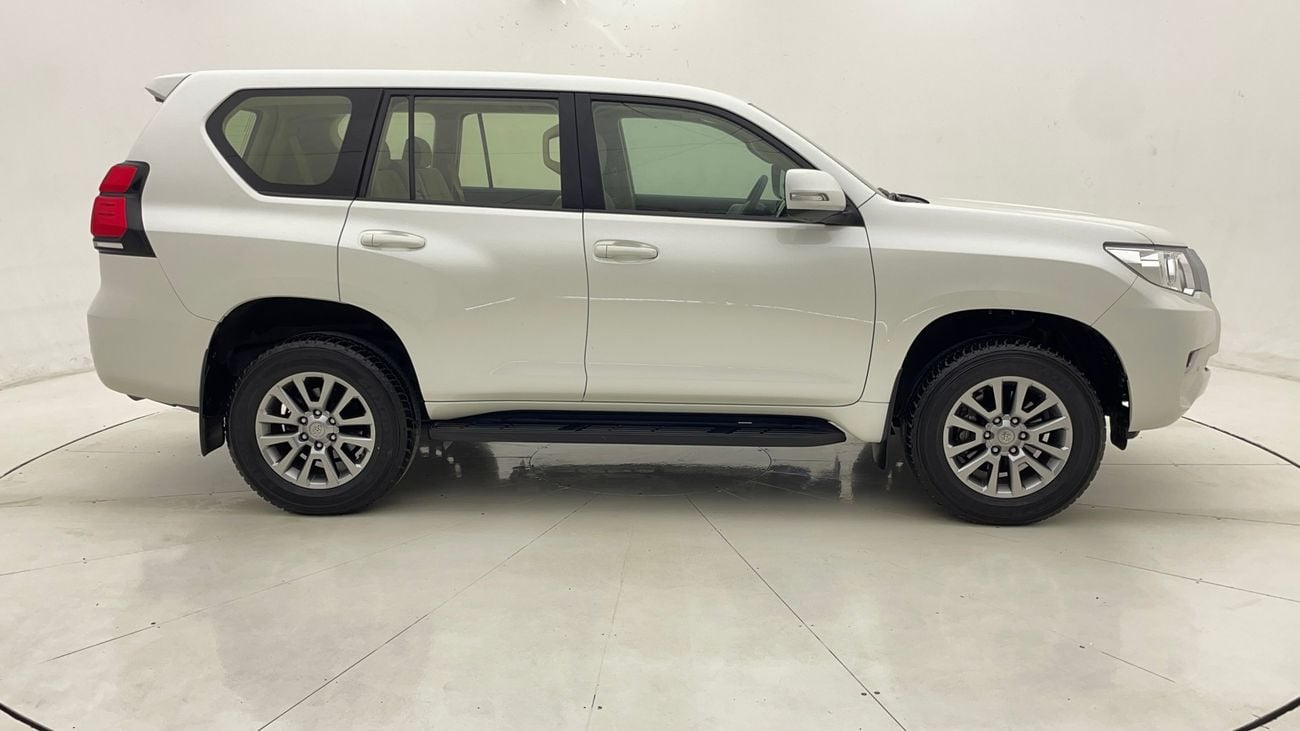 تويوتا برادو GXR 2.7 | بدون دفعة مقدمة | اختبار القيادة في المنزل