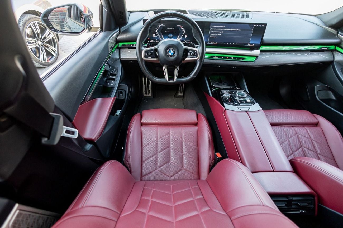 BMW 520i M SPORT 2024 BMW 520i M-Sport GCC | Agency warranty | Service contract