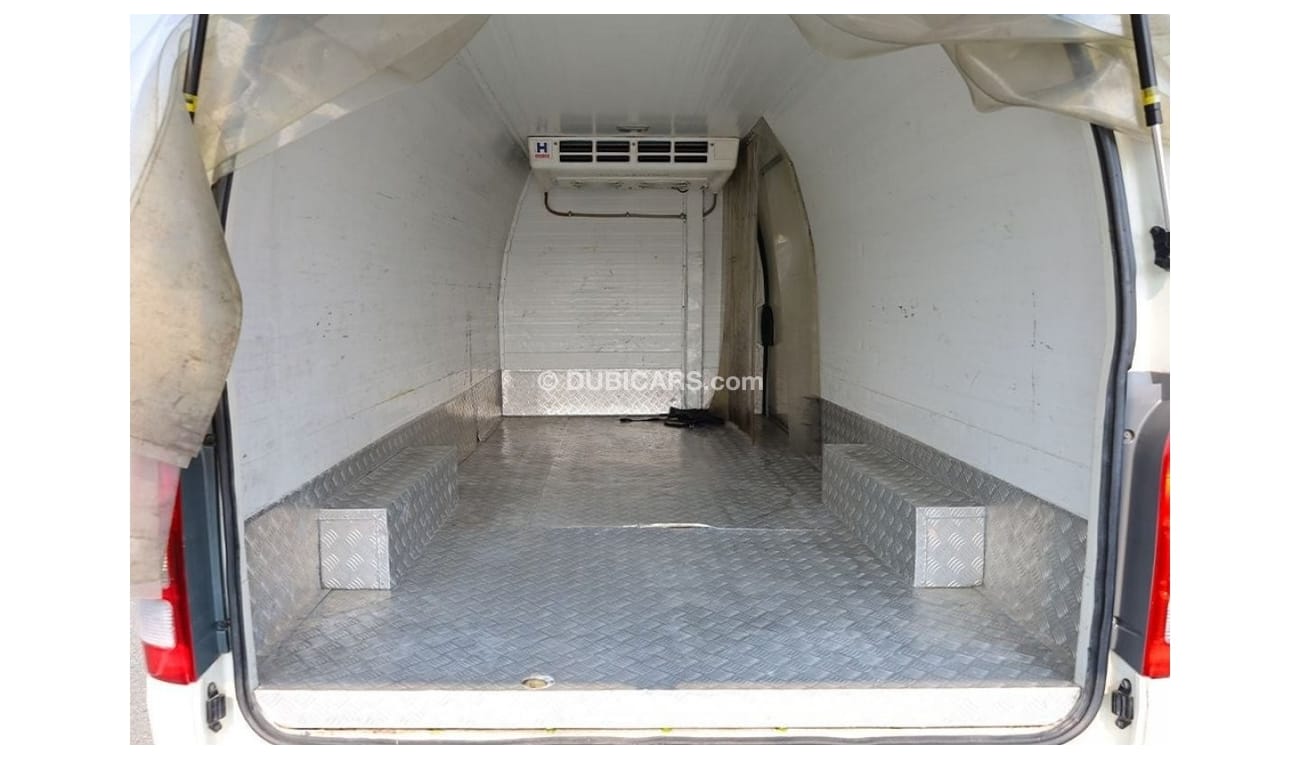 Toyota Hiace GL - High Roof LWB 2016 | 2.7L Chiller Van | M/T - RWD - GCC Specs - Well Maintained Van | Book Now