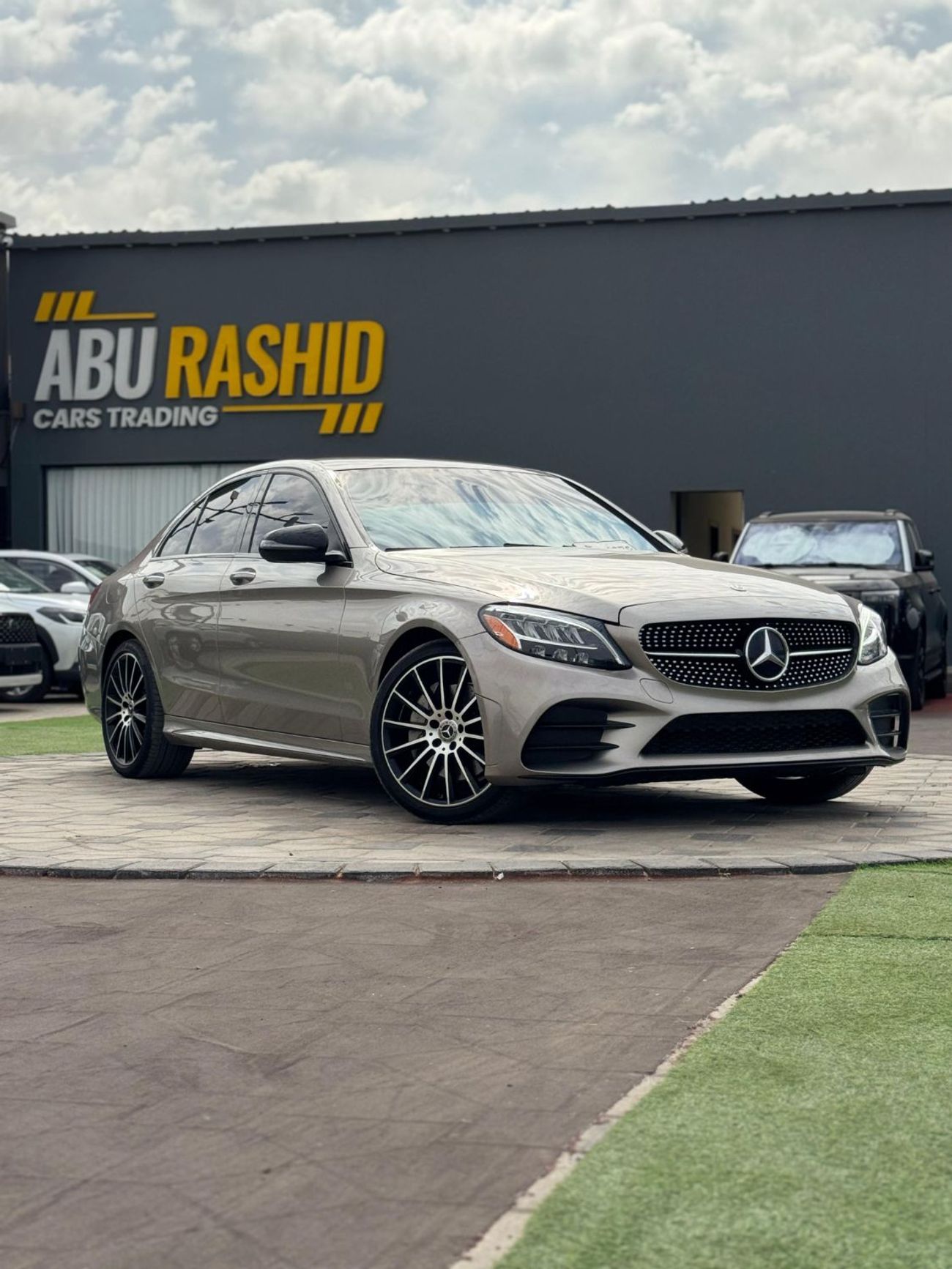 مرسيدس بنز C 300 Sport 2.0L (258 HP)