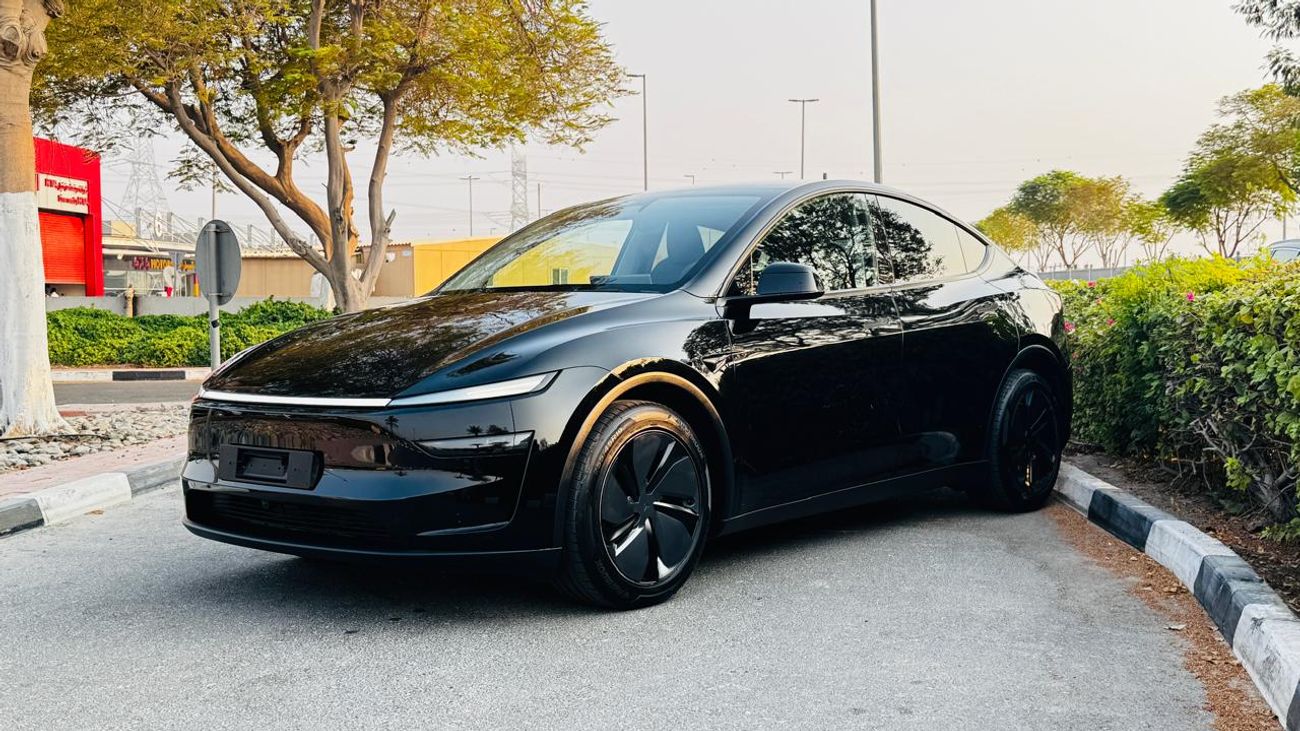 Tesla Model Y LONG RANGE AWD DUAL MOTOR 2025 GCC LOW MILEAGE WITH TESLA AGENCY WARRANTY & FULL SELF DRIVE ENHANCED AUTO PILOT