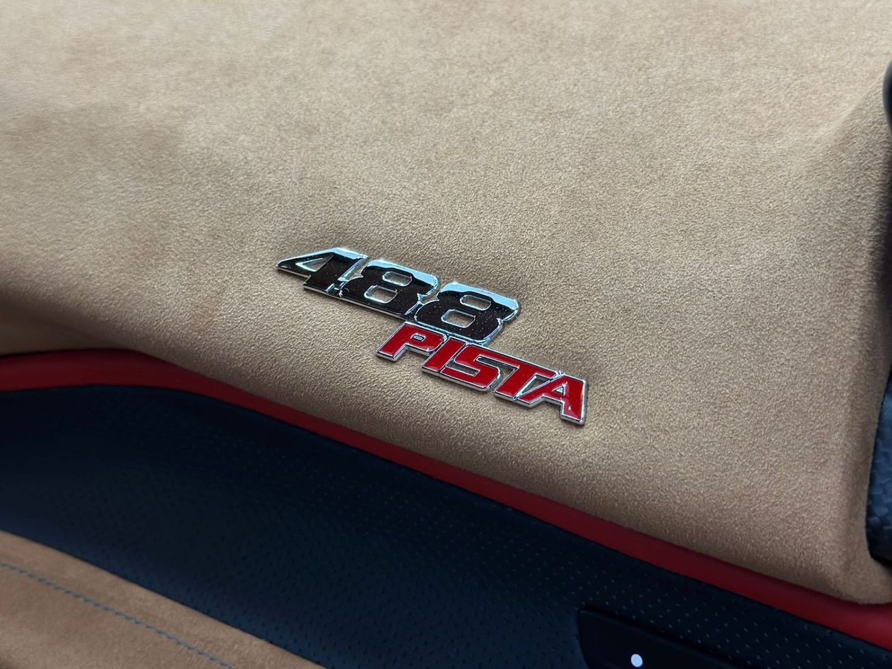 فيراري 488 2019 Ferrari 488 Pista, Jul 2025 Ferrari Warranty + Nov 2025 Service Contract , Full Service History