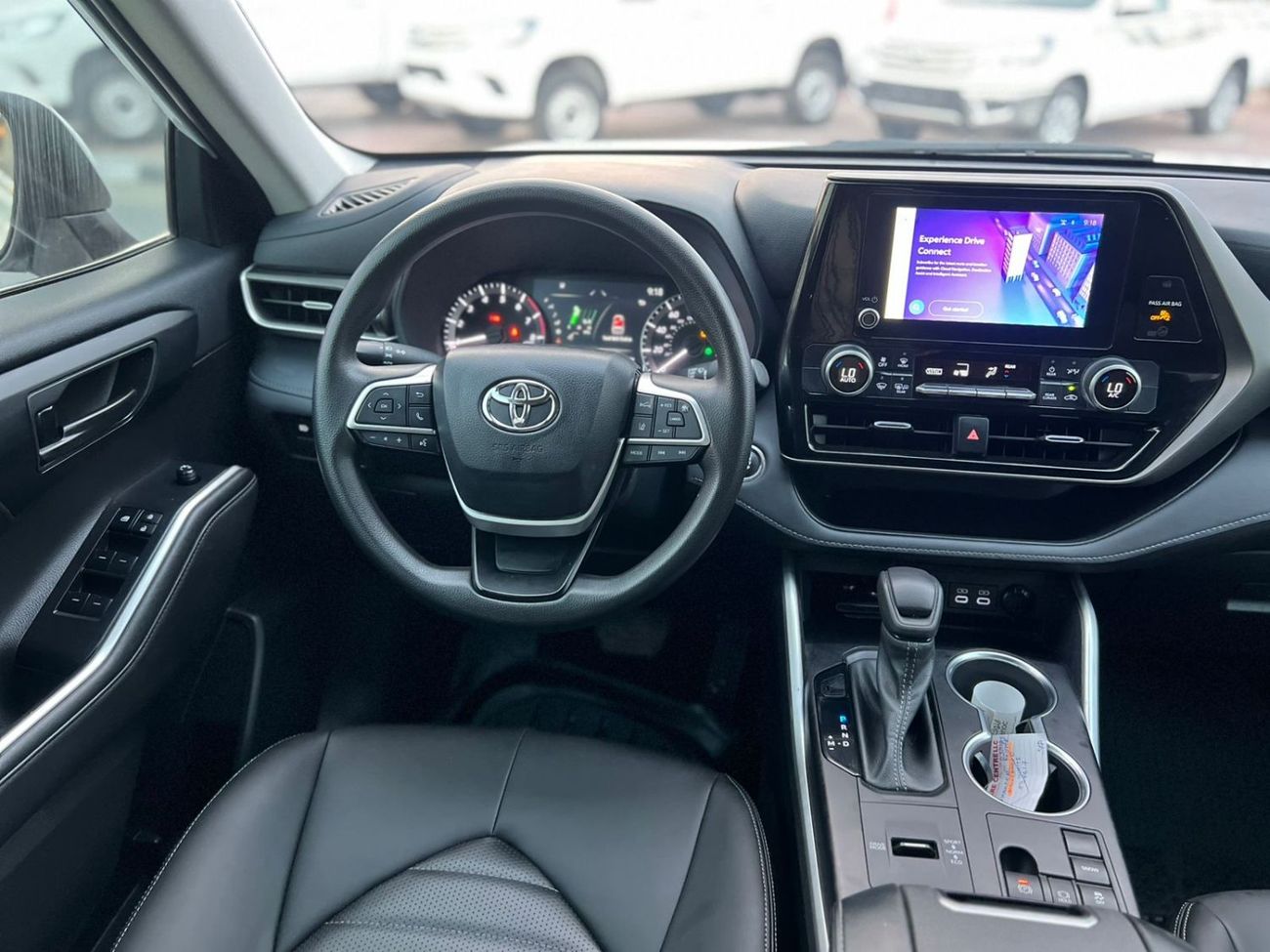 Toyota Highlander 2023 Toyota Highlander LE+  - 2.4L V4 Turbo FWD -  Rear Camera - Leather seat - 7 Seats