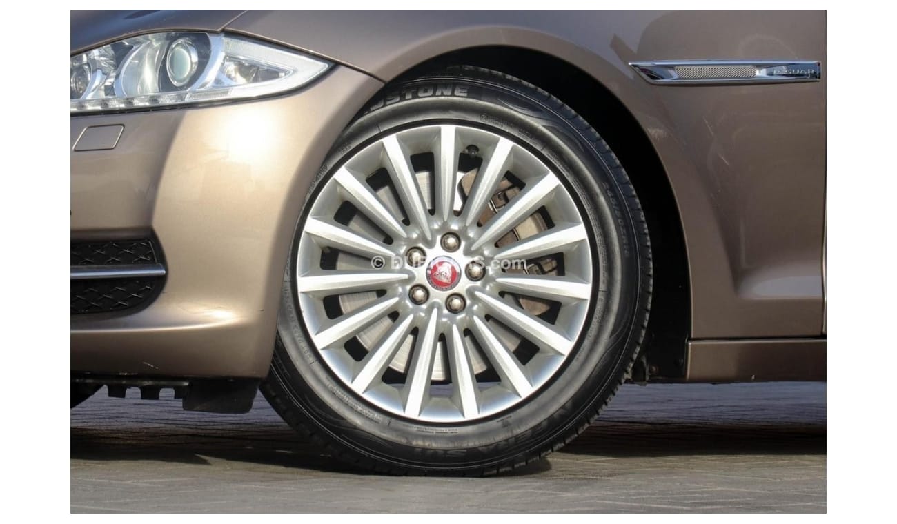 Jaguar XJ Luxury X351