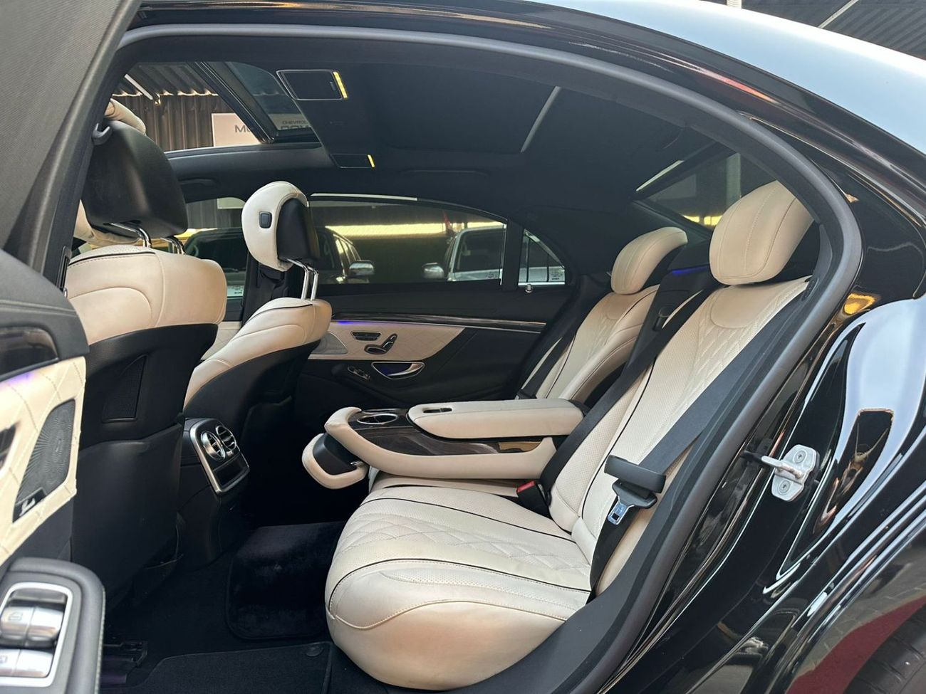 مرسيدس بنز S 550