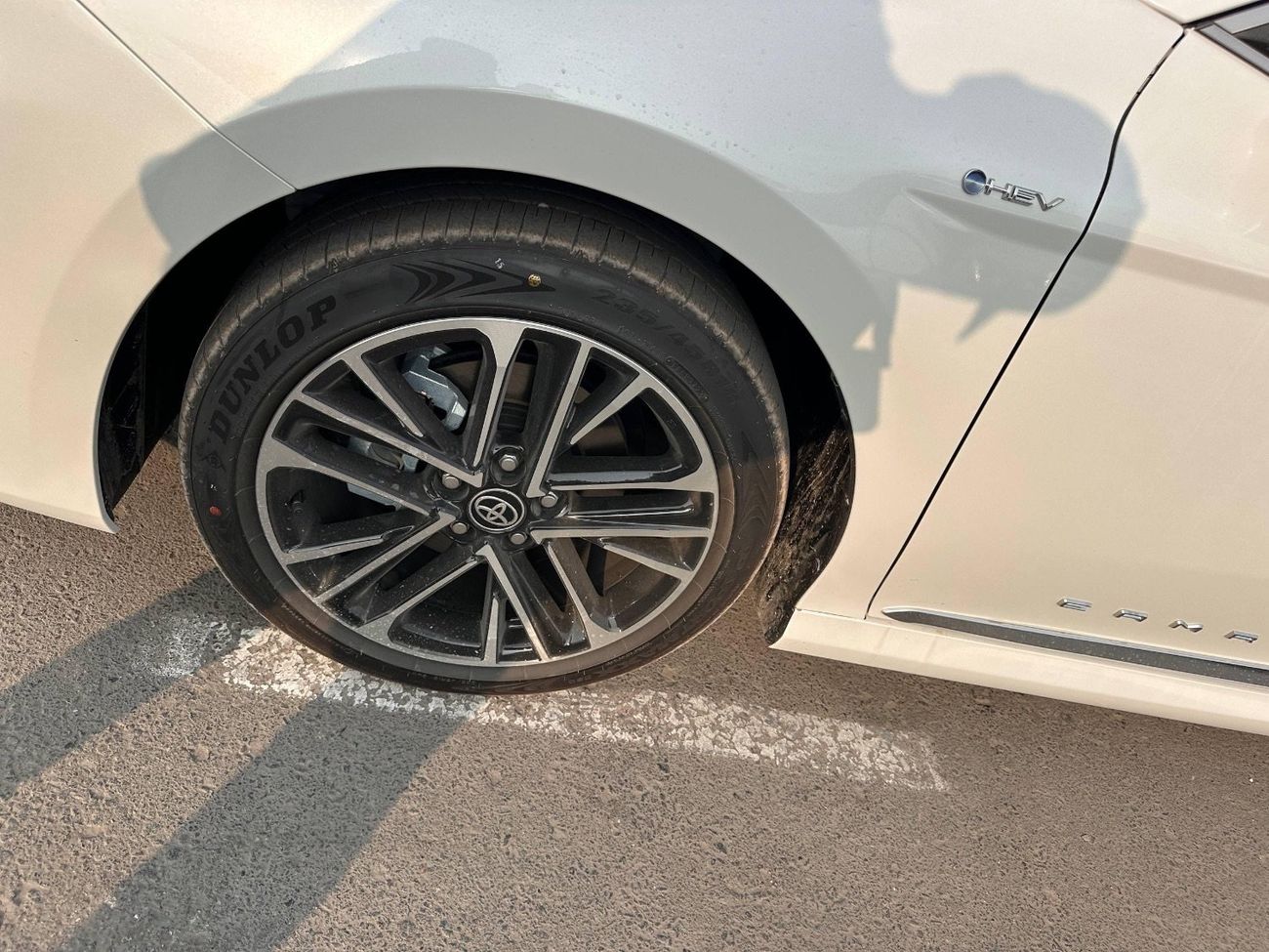 Toyota Camry Camry LE Hybrid GCC Japan made