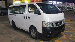 Nissan NV350 باص