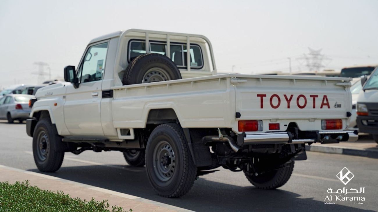 تويوتا لاند كروزر بيك آب LC79 | 2.8L Diesle 4x4 | Power Mirror | Power Haul | Automatic | Diff Lock