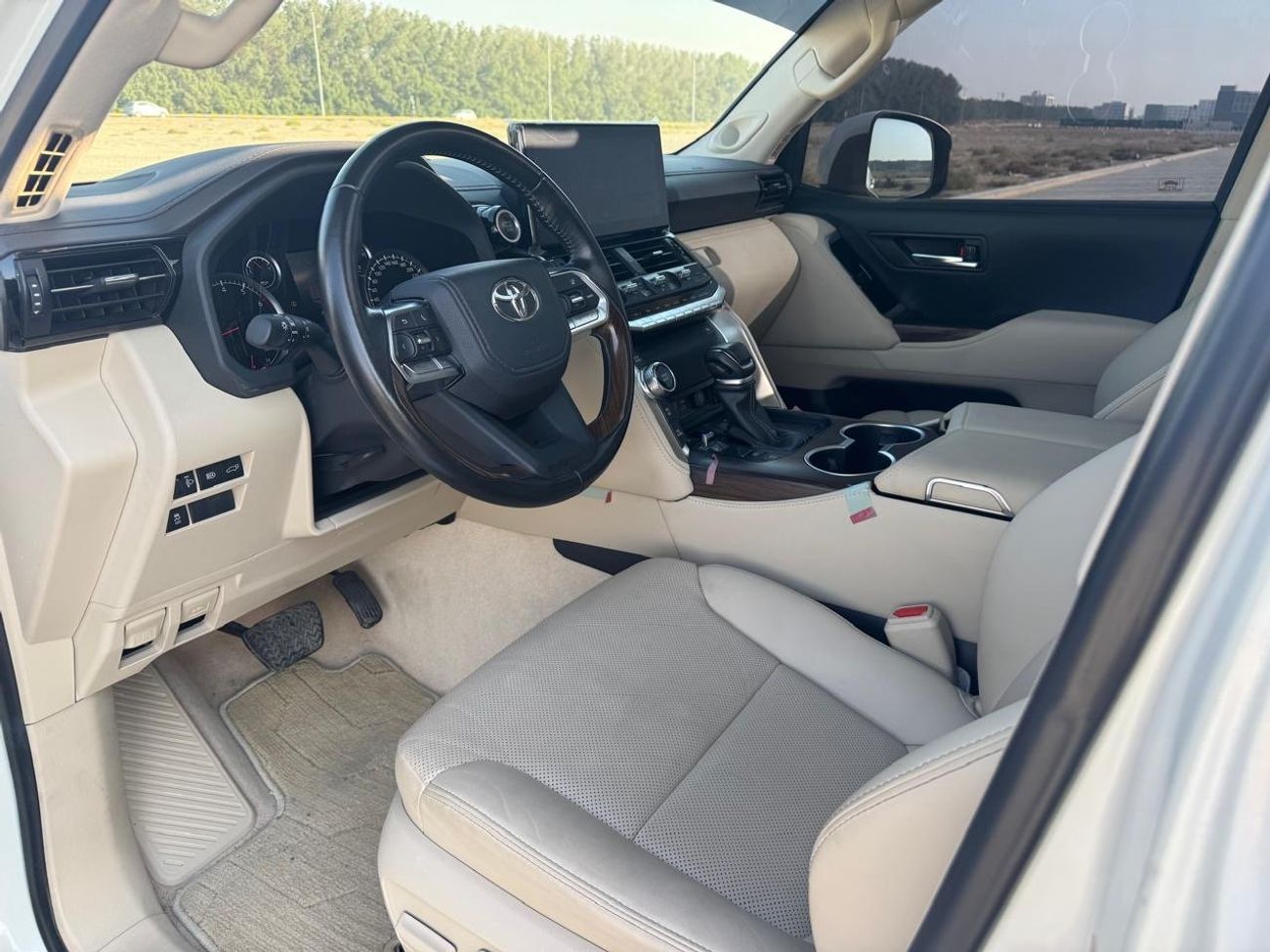 Toyota Land Cruiser LAND CRUISER,GXR 2023 3.5TWIN TURBO.GCC,Free accident Full Options.