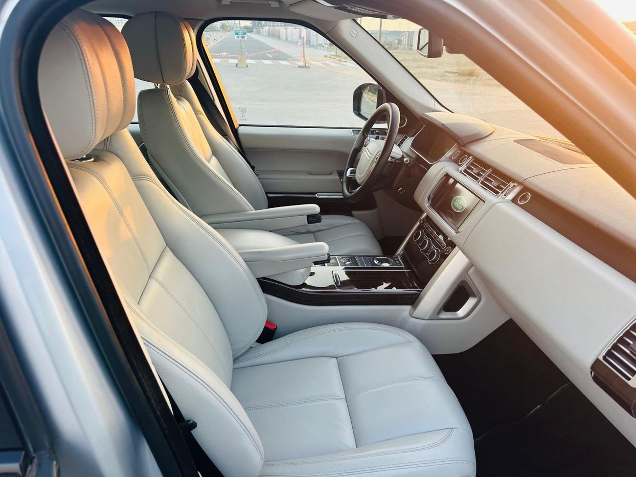 Land Rover Range Rover Vogue SE 5.0L