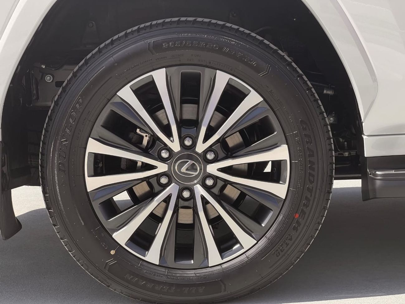 لكزس LX 600 Lexus LX600 Signature Turbo Plus | 2025 | 0KM | GCC