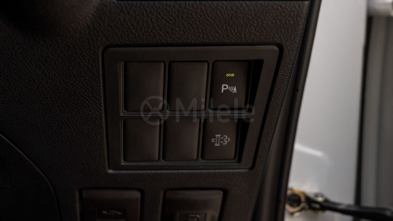 تويوتا هيلوكس (RHD) TOYOTA HILUX DC | EXPORT ONLY