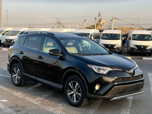 Toyota RAV4 2018 XLE - 2.5L V4-RearCam-AWD 4x4 - Push Start - Leather seat Sunroof