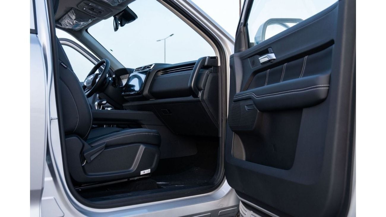 JMC Grand Avenue 2024 JMC Grand Avenue 2.3 DV 4X4 - Silver inside Black & White | Export Only