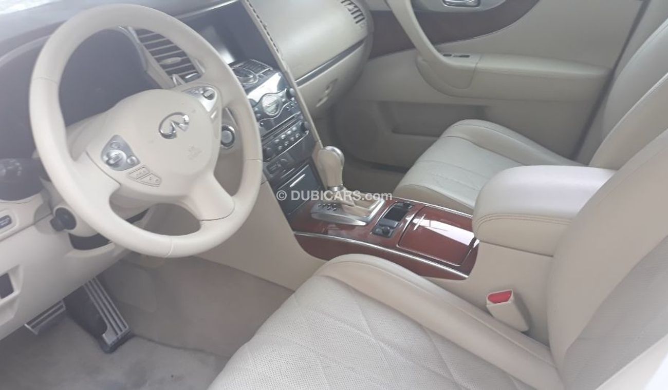 Infiniti FX35 2009 Model Full options Gulf Specs