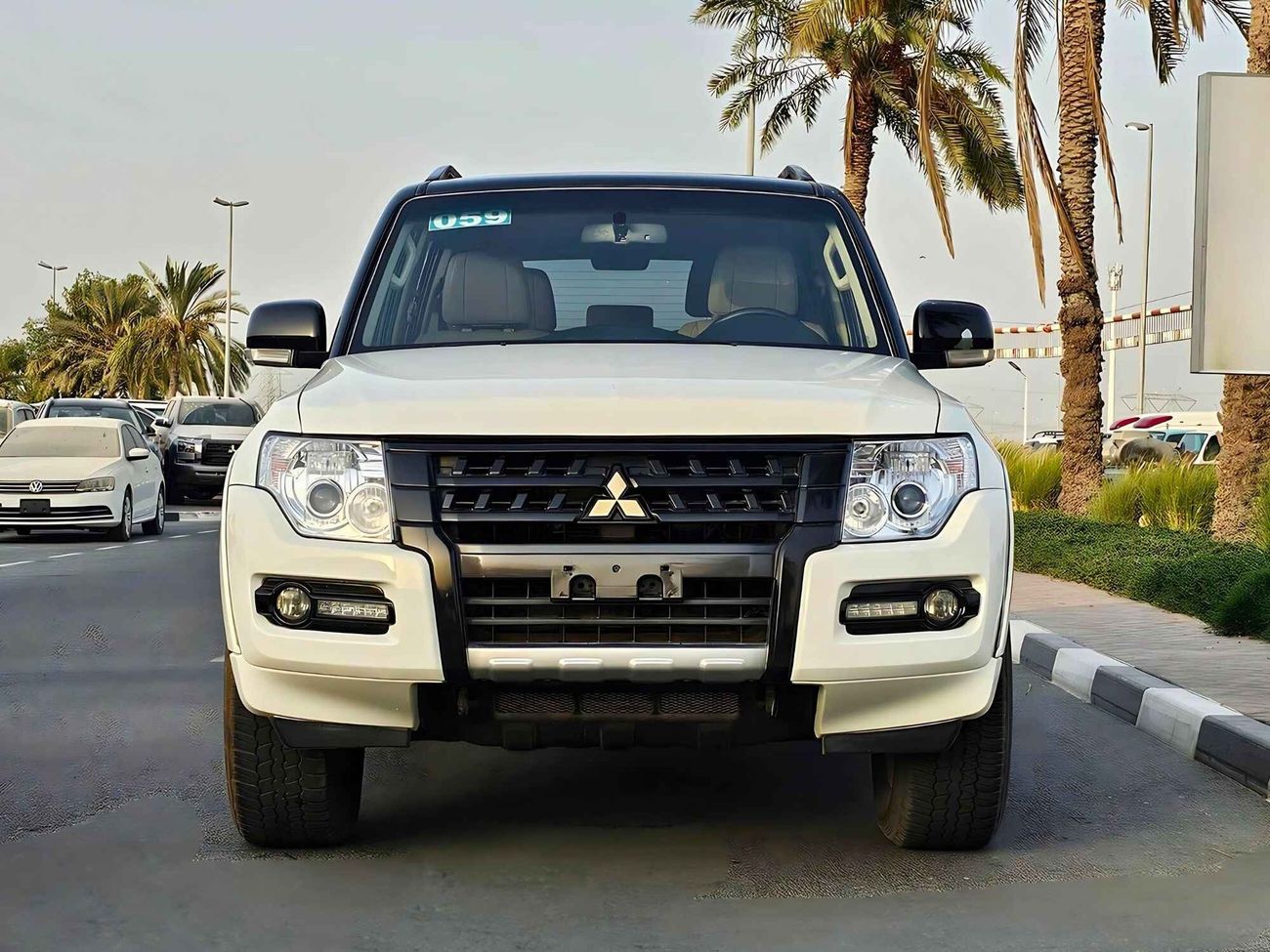 Mitsubishi Pajero /SIGNATURE EDITION/ EXPORT ONLY / LOT#16883