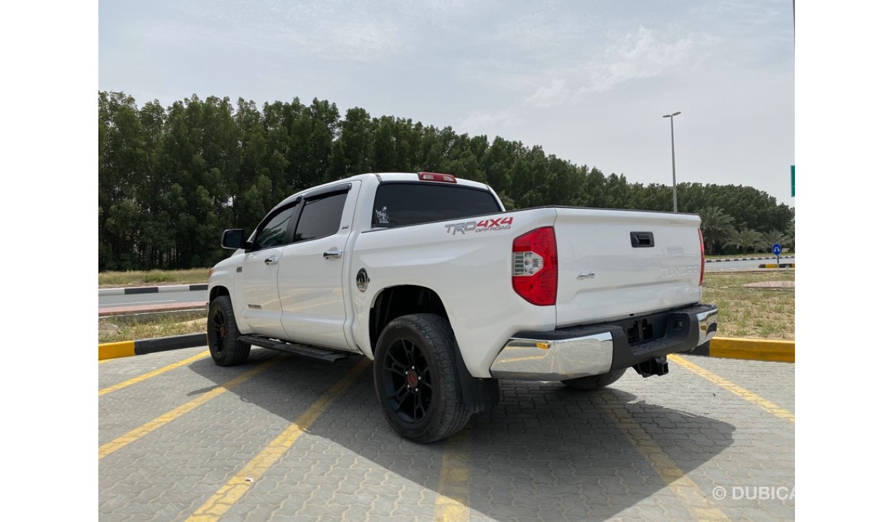 Toyota Tundra 2017 US 4x4 Ref#182