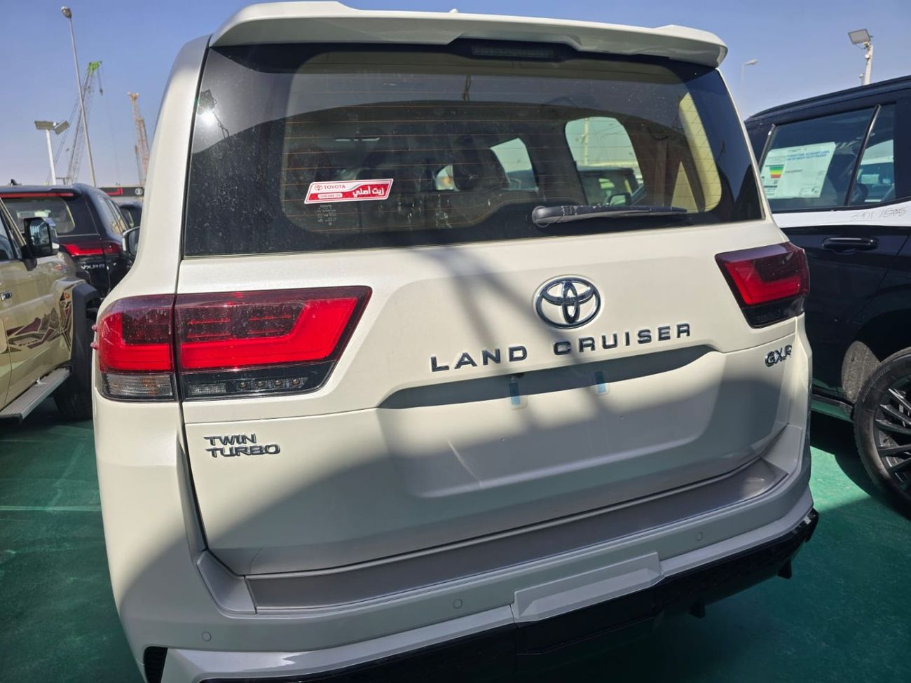 تويوتا لاند كروزر Toyota Land Cruiser LC300 2026 – جميع الفئات متوفرة | 4.0 و 3.5 بنزين | صفر كم