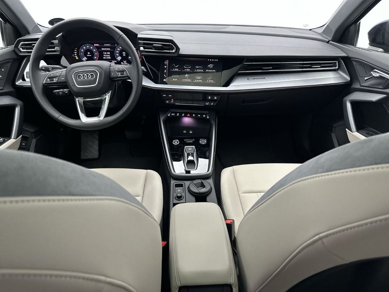 Audi A3 A3 Sedan Advanced 35 TFSI 150hp Progress (Ref# 18201)
