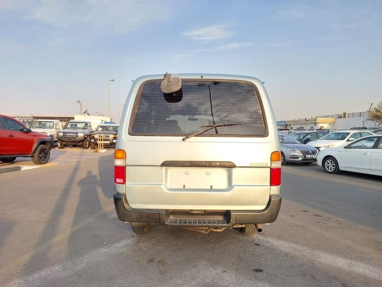 Toyota Hiace TOYOTA HIACE VAN RHD 2001 MODEL 2.0 L PETROL MANUAL(PM04631)