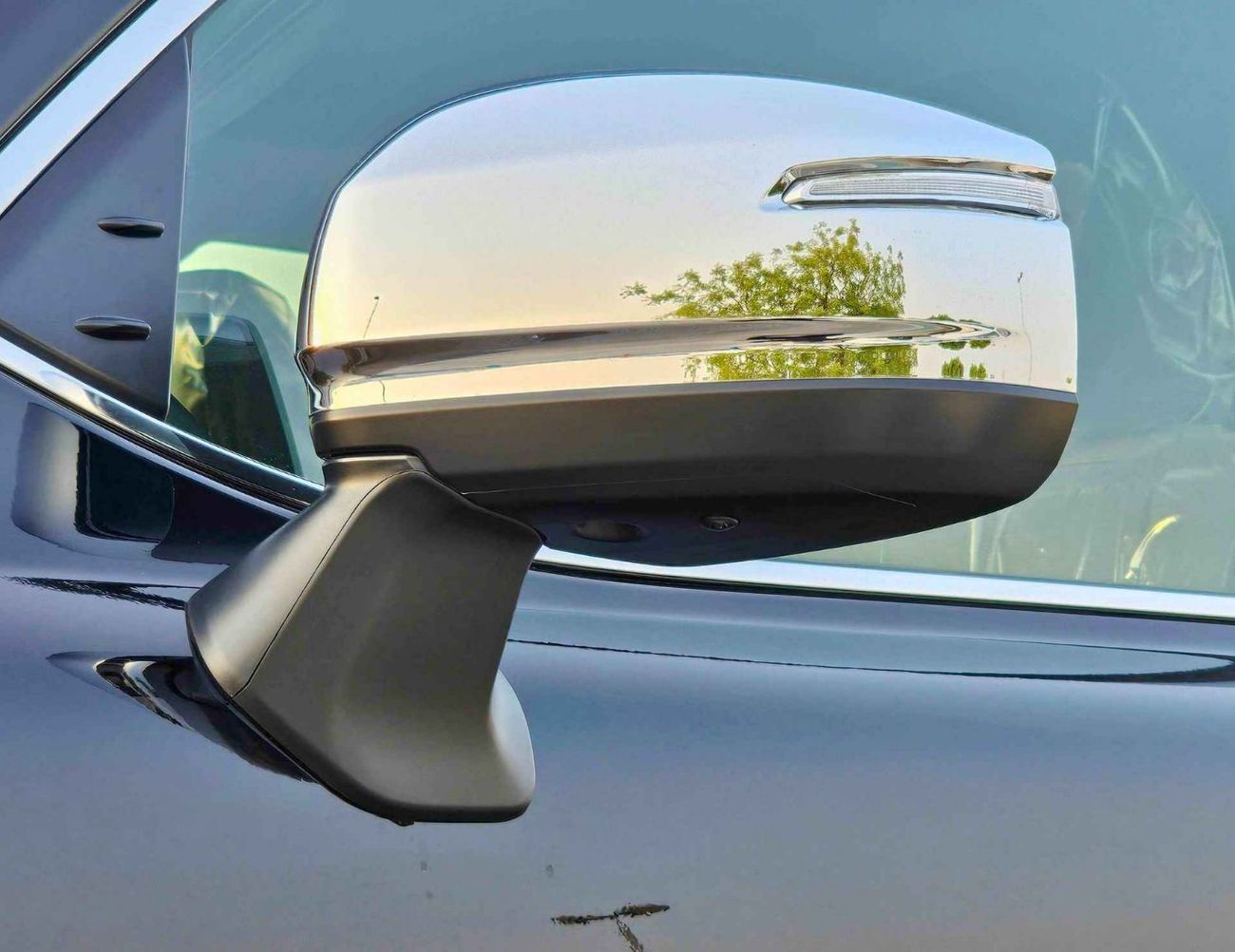 تويوتا لاند كروزر VX LC300/4.0L PETROL/RADAR/MEMORY SEATS/BIG DVD/JBL SPEAKERS/SUNROOF/FULL OPTION (CODE#LC4VXH)